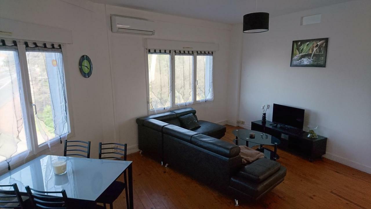 Appartement De 79 M² A 500 Metres De La Cure Jonzac Exteriör bild