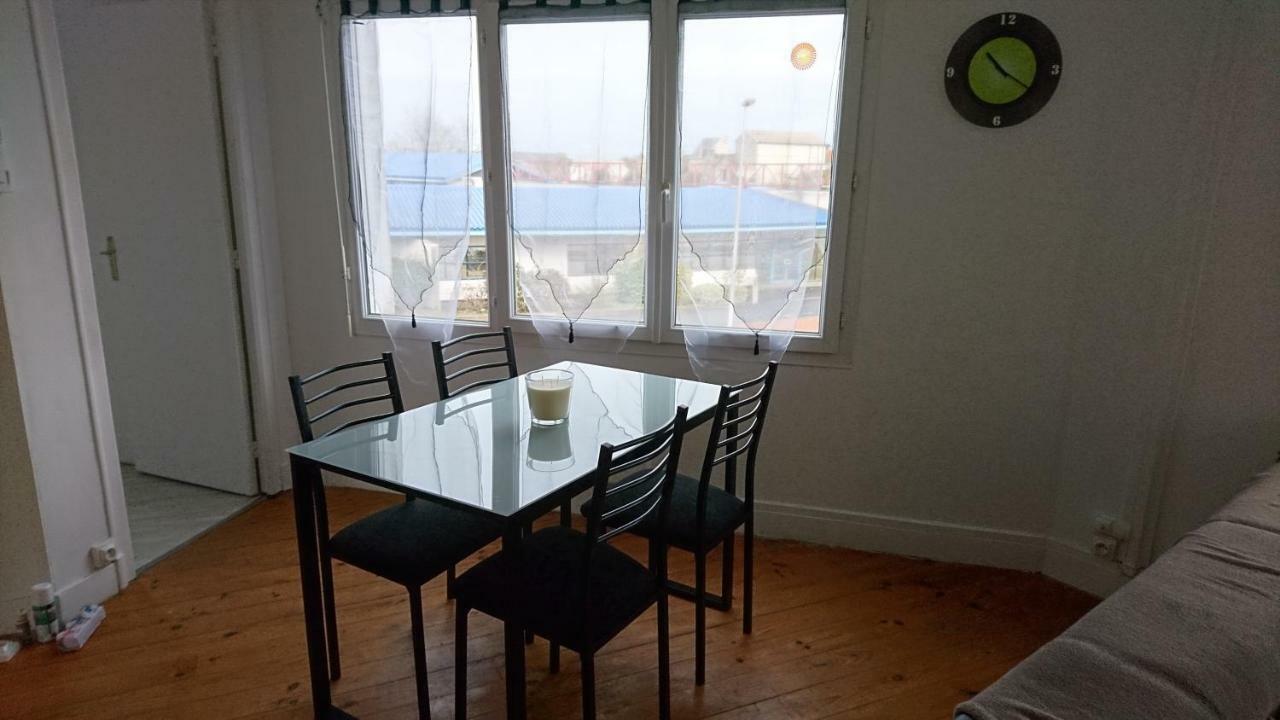 Appartement De 79 M² A 500 Metres De La Cure Jonzac Exteriör bild